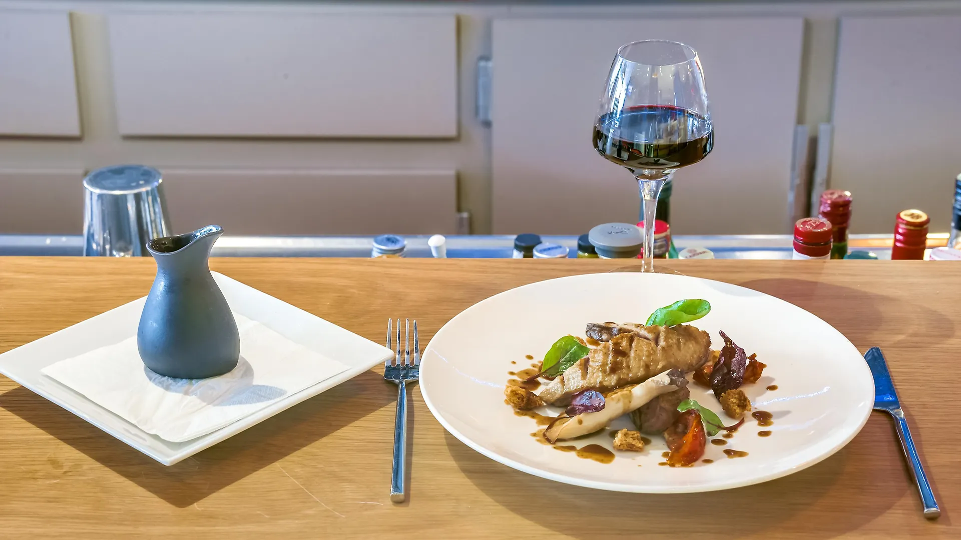 Mercure Centre Gare Montparnasse 4* Paříž