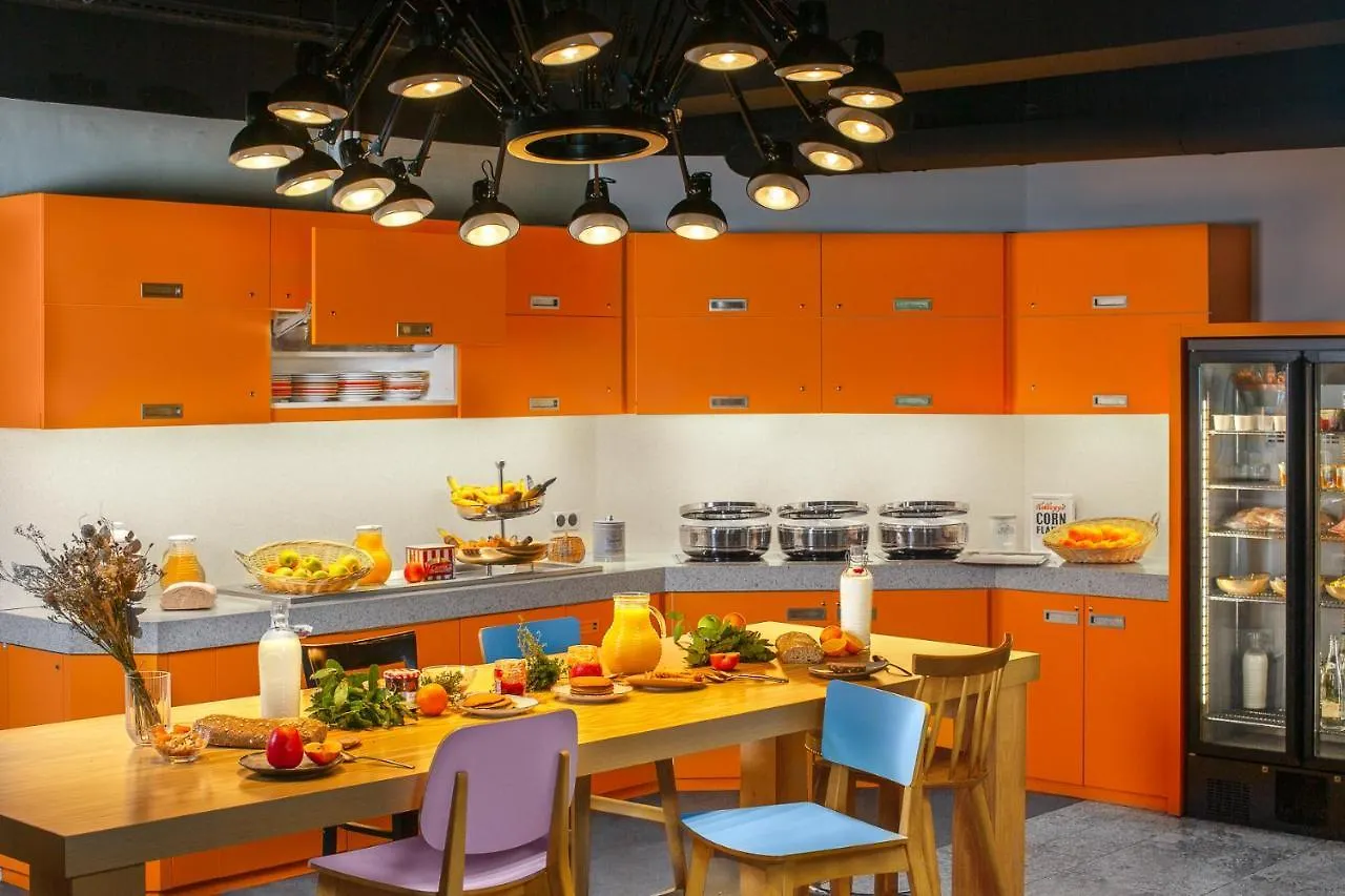 Mercure Centre Gare Montparnasse 4* Paříž
